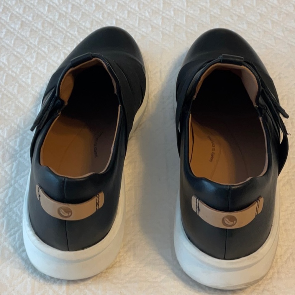 Clark’s Un Rio Strap Black Leather Slip-On Sneakers size 9 - Picture 3 of 6